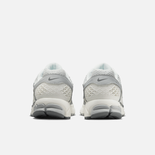 Nike Zoom Vomero 5 - Branco / Prateado metálico