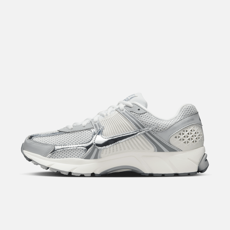Nike Zoom Vomero 5 - Branco / Prateado metálico