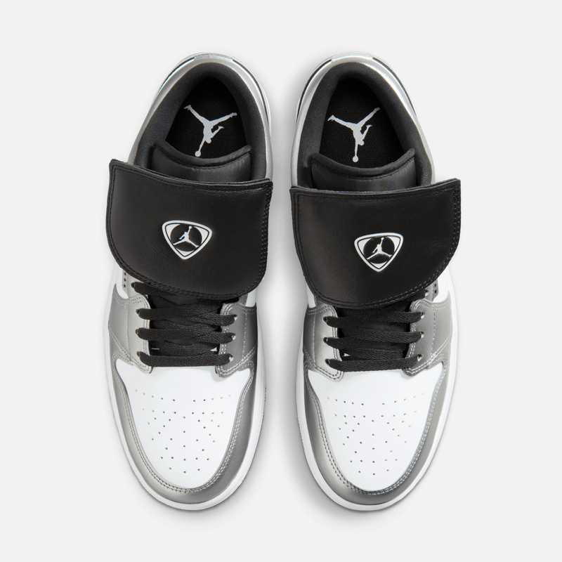 Air Jordan 1 Low Tiempo - Branco / Preto / Prateado metálico