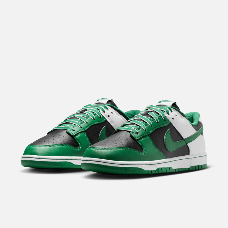 Nike Dunk Low - Preto / Branco / Verde-trevo