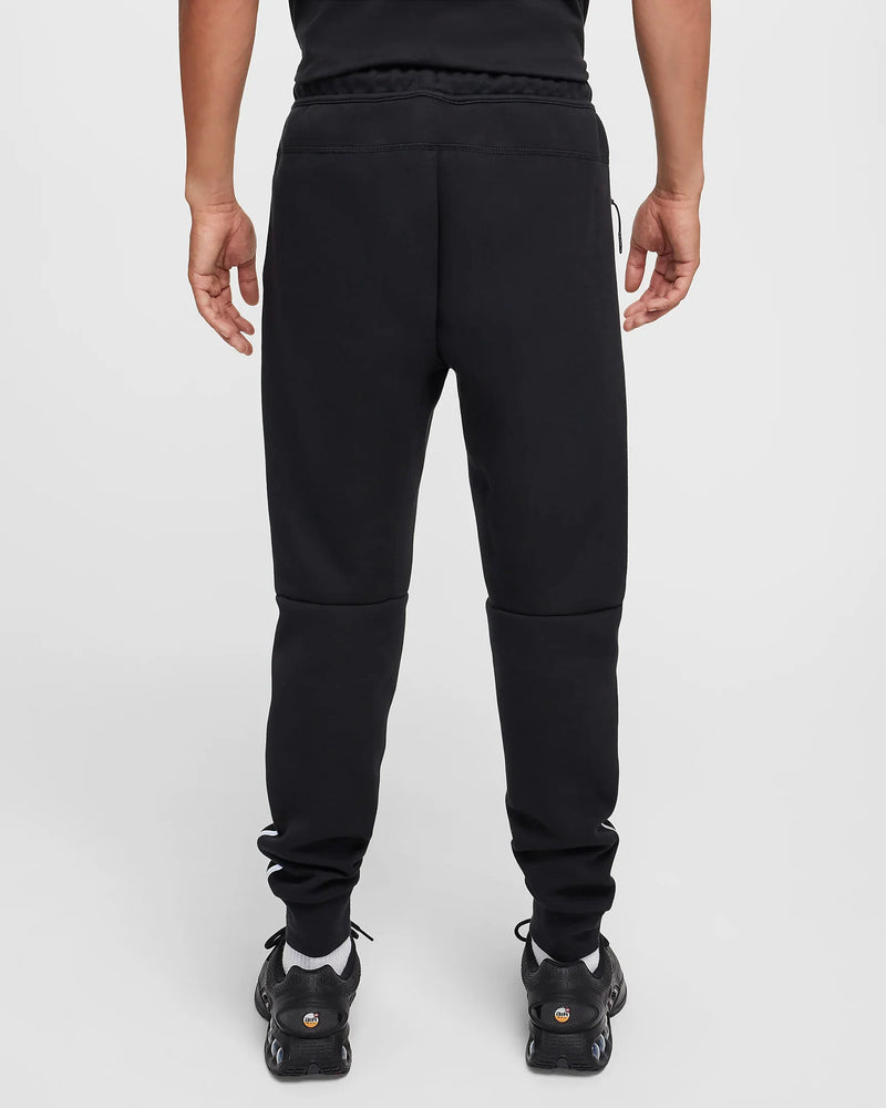 Calça Nike Tech Fleece - Preto e Prateado